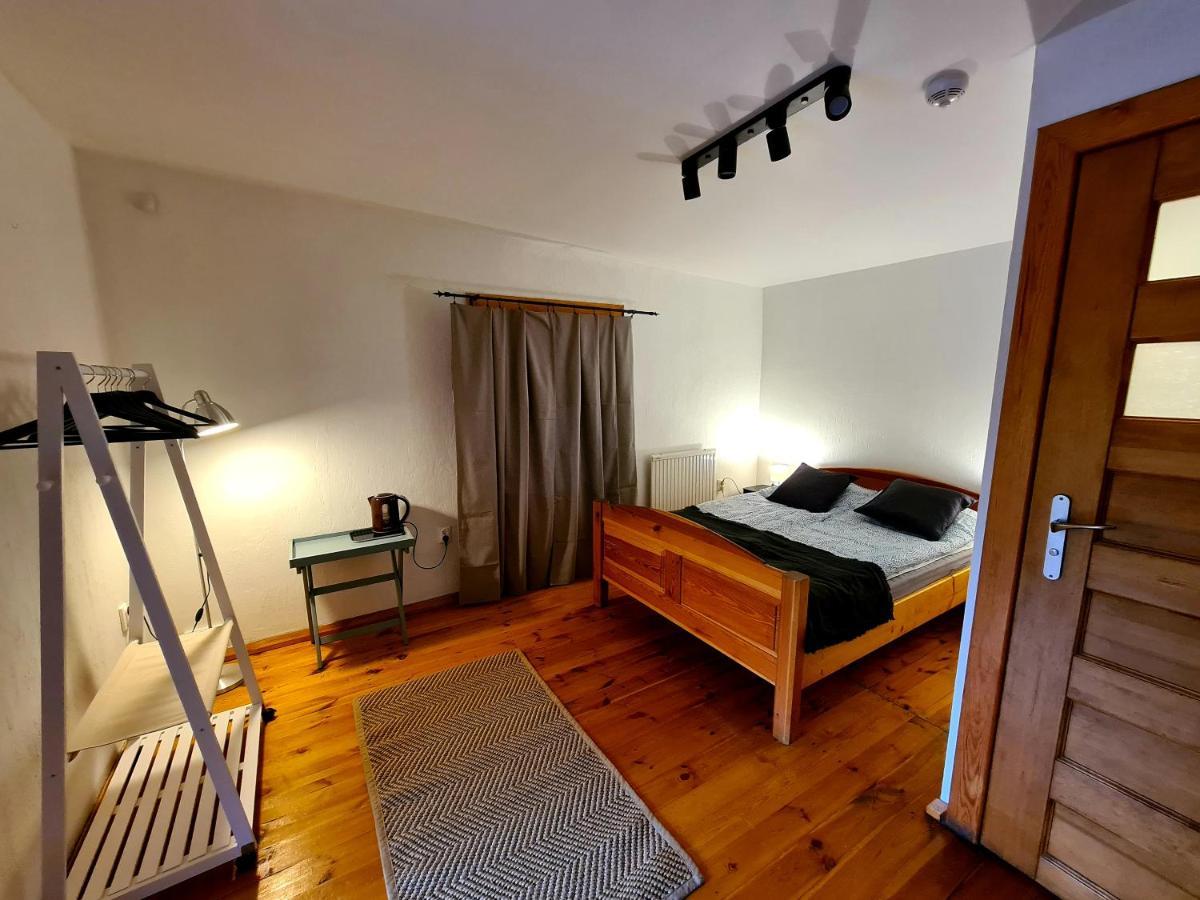 Oberza Pod Zlotym Prosiakiem Hotel Nieborow Ngoại thất bức ảnh