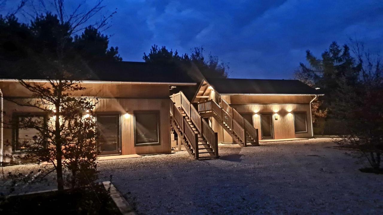 Oberza Pod Zlotym Prosiakiem Hotel Nieborow Ngoại thất bức ảnh
