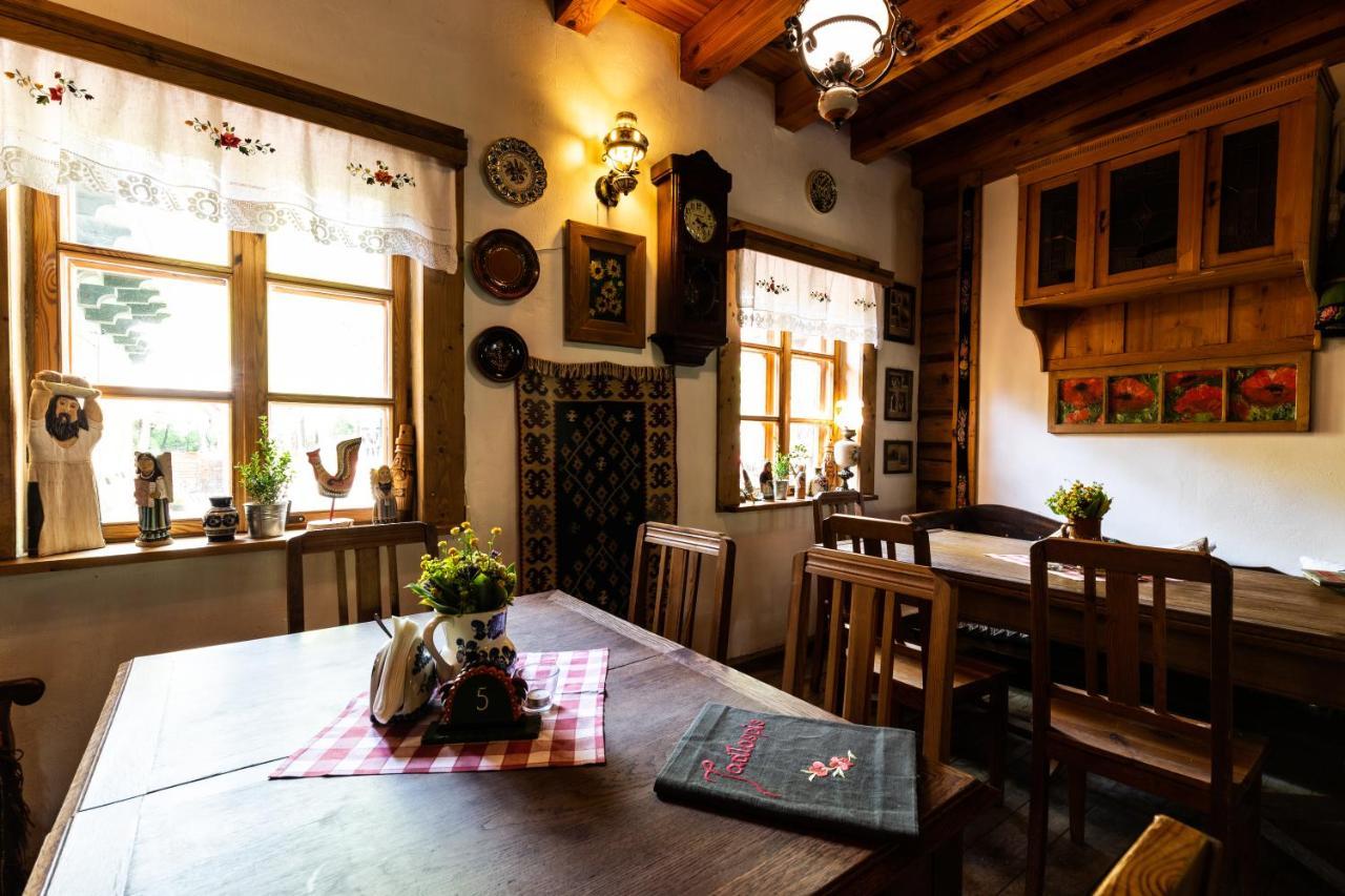 Oberza Pod Zlotym Prosiakiem Hotel Nieborow Ngoại thất bức ảnh